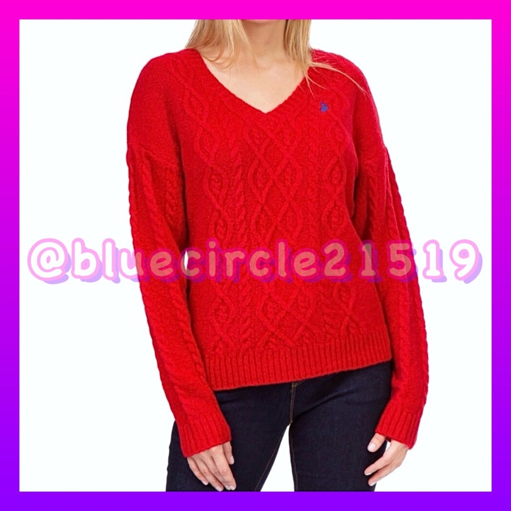 U.S. Polo Assn. V-Neck Cable Knit Sweater
•Size Small